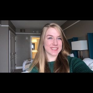 Meet your Posher, Hannah